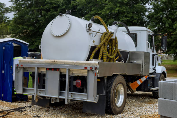 Best Emergency porta potty rental  in Altamont, IL